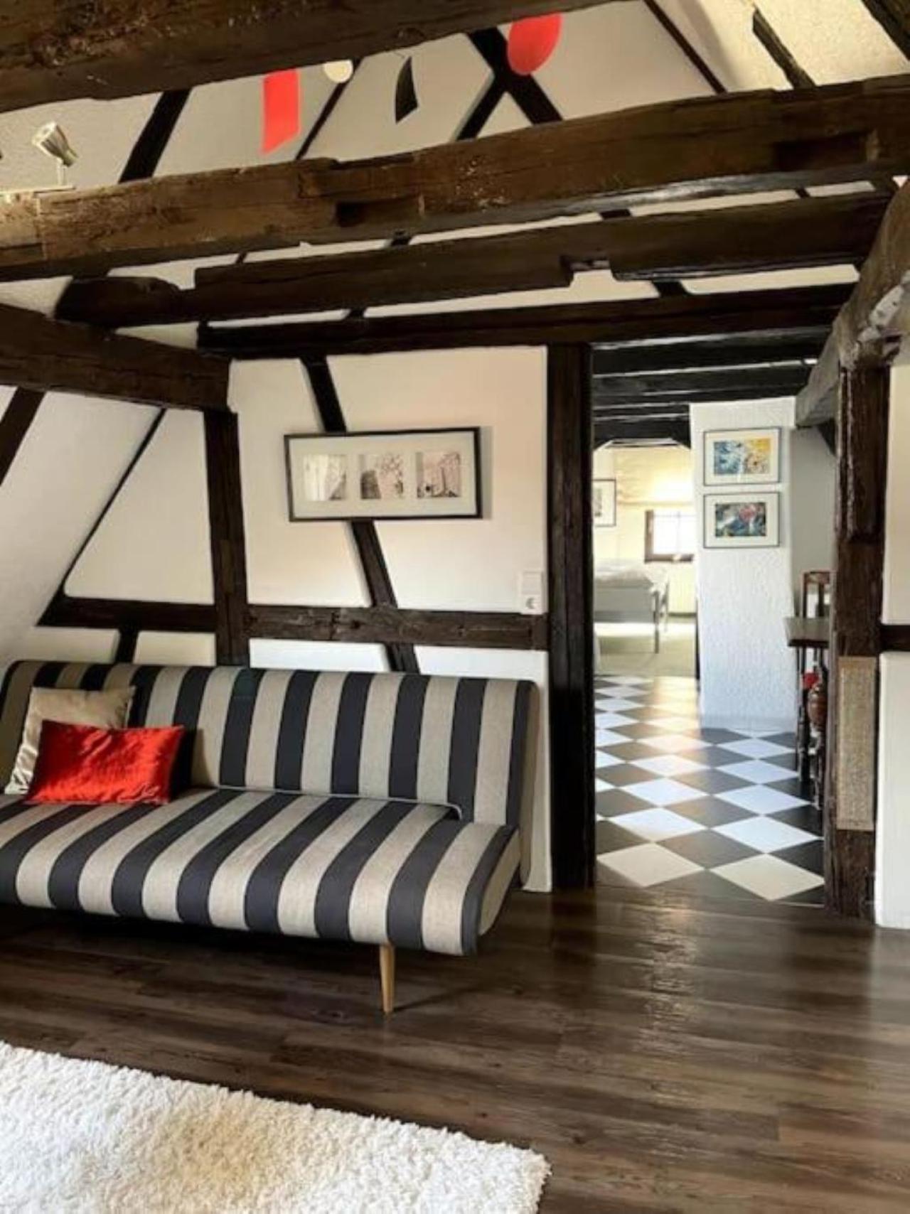 Neustadt an der Weinstraße Ferienwohnung Im 'Schmoller - Hof' מראה חיצוני תמונה