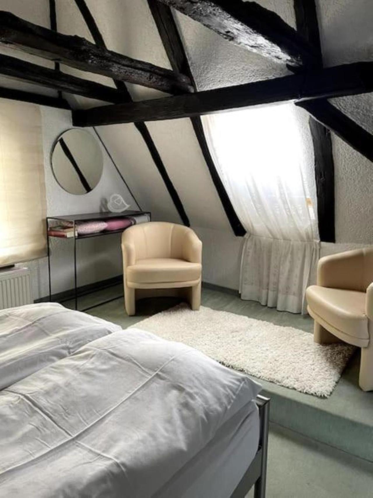 Neustadt an der Weinstraße Ferienwohnung Im 'Schmoller - Hof' מראה חיצוני תמונה